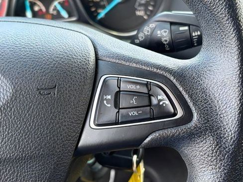 Used 2018 Ford Escape SE FWD image 21