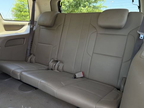 Used 2019 Chevrolet Tahoe LT w/ Luxury Package RWD image 26