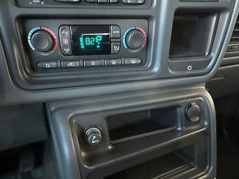 Used 2006 GMC Sierra 1500 SLT w/ Onstar Plus Package image 21