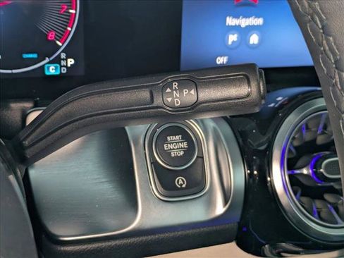 New 2026 Mercedes-Benz GLB 250 image 11