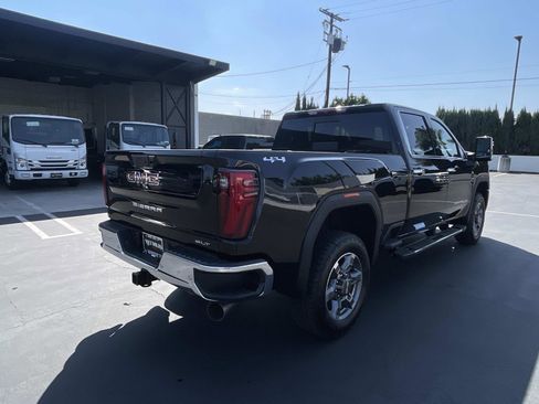 New 2026 GMC Sierra 2500 SLT w/ SLT Premium Package image 5