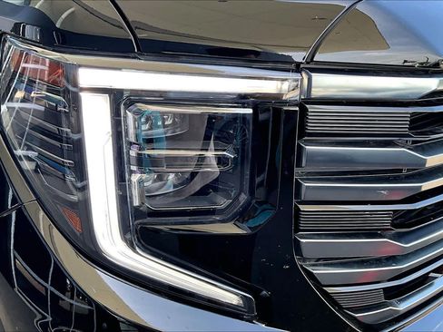 Used 2025 GMC Sierra 1500 AT4 w/ AT4 Premium Package AWD/4WD image 27