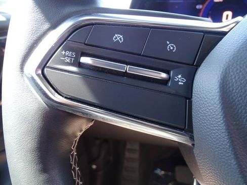 Used 2024 Chevrolet Blazer EV LT image 16