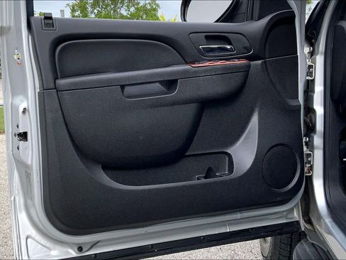 Used 2012 Chevrolet Tahoe LS RWD image 20