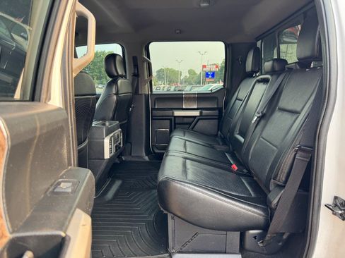 Used 2018 Ford F250 Lariat w/ Lariat Ultimate Package AWD/4WD image 16