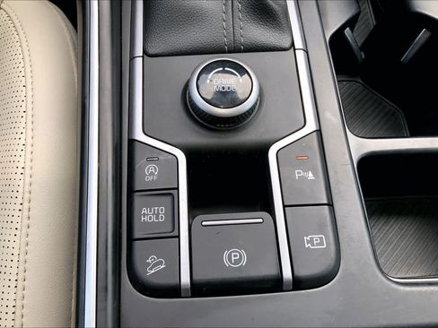 Certified 2025 Kia Sorento S w/ Panoramic Sunroof Package FWD image 29