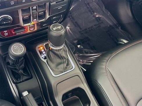 New 2026 Jeep Wrangler Unlimited Rubicon w/ Xtreme 35 Tire Package image 11