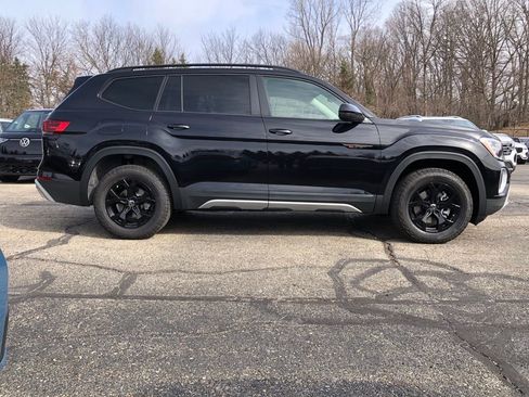 New 2026 Volkswagen Atlas Peak Edition AWD/4WD image 8