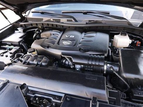 Certified 2024 Nissan Armada SL w/ Midnight Edition Package image 31