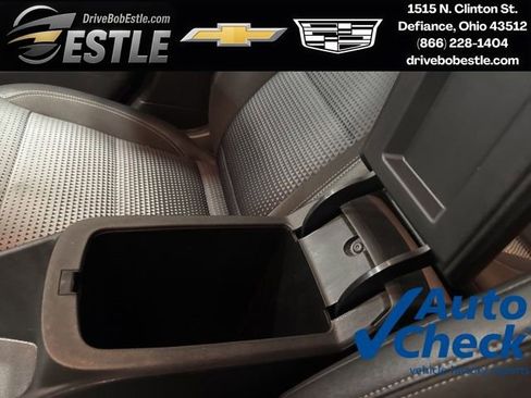 Used 2025 Chevrolet Trax LT w/ LT Convenience Package FWD image 21