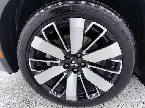 Used 2025 Mitsubishi Outlander SEL AWD/4WD image 12
