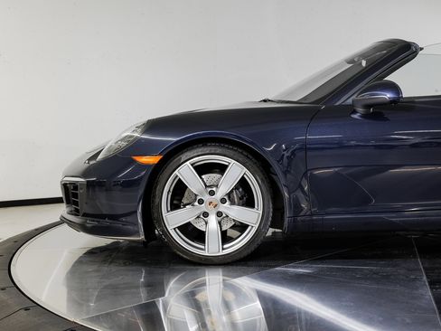 Used 2017 Porsche 911 Carrera 4 image 10