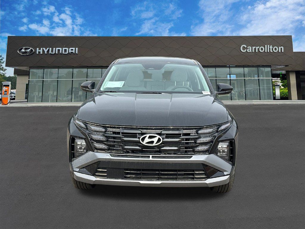 Certified 2026 Hyundai Tucson SE FWD image 2