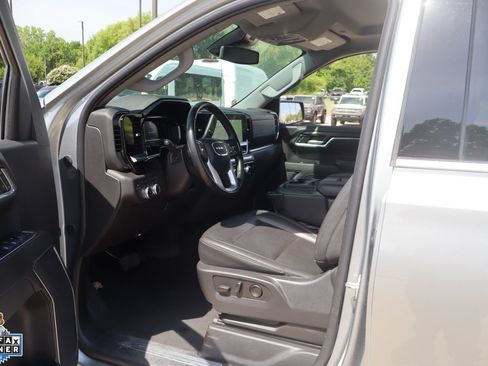 Used 2025 GMC Sierra 1500 SLT AWD/4WD image 23