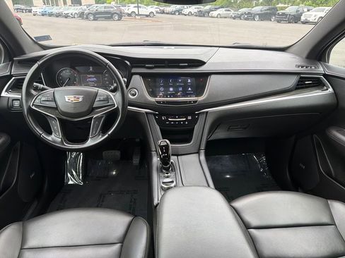 Certified 2022 Cadillac XT5 Premium Luxury AWD/4WD image 12