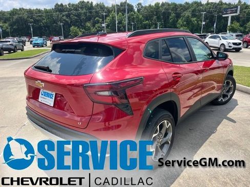 New 2026 Chevrolet Trax LT FWD image 8