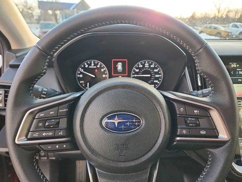 Used 2025 Subaru Outback Premium image 18