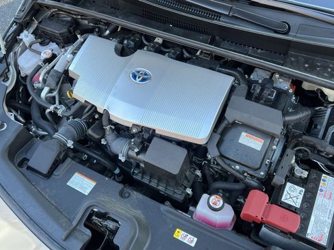 Used 2022 Toyota Prius Prime LE image 26