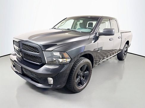 Used 2019 RAM 1500 Express w/ Express Value Package AWD/4WD image 3