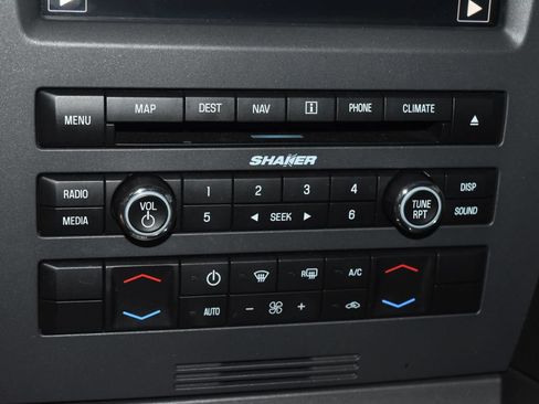 Used 2011 Ford Mustang Shelby GT500 w/ Electronics Pkg RWD image 13
