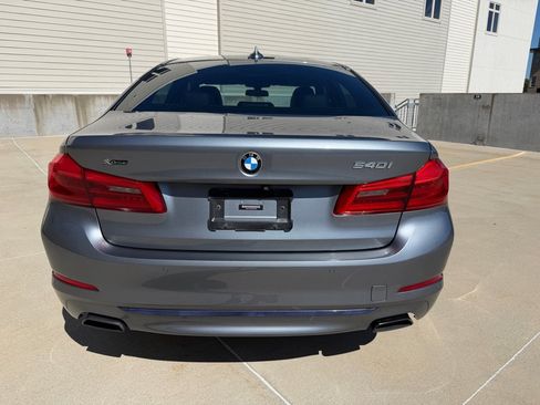 Used 2019 BMW 540i xDrive w/ Convenience Package AWD/4WD image 4