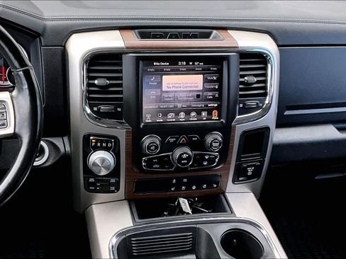 Used 2017 RAM 1500 Laramie w/ Convenience Group AWD/4WD image 7