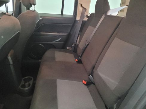 Used 2015 Jeep Patriot Sport w/ Power Value Group AWD/4WD image 18