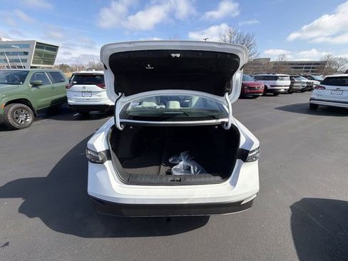 New 2026 Nissan Sentra SL w/ Floor Mat Package FWD image 23