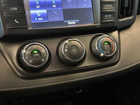 Used 2018 Toyota RAV4 LE w/ All Weather Liner Package AWD/4WD image 15