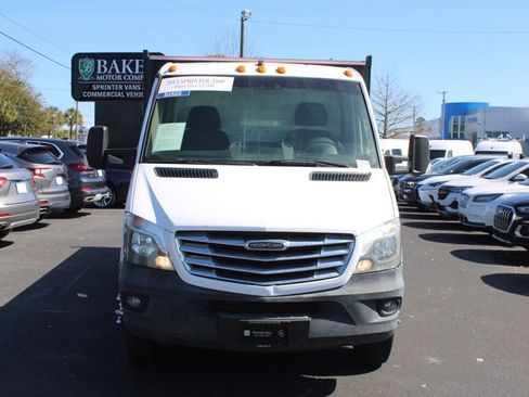 Used 2015 Freightliner Sprinter 3500 RWD image 4