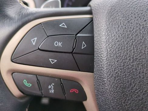 Used 2016 Jeep Grand Cherokee Limited image 26