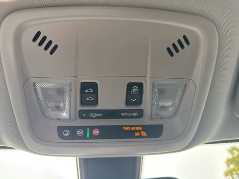 Used 2022 Chevrolet Malibu Premier image 23