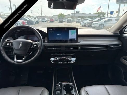 Used 2024 Lincoln Corsair AWD w/ Equipment Group 101A image 17
