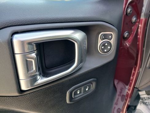 Used 2021 Jeep Wrangler Sport S image 20