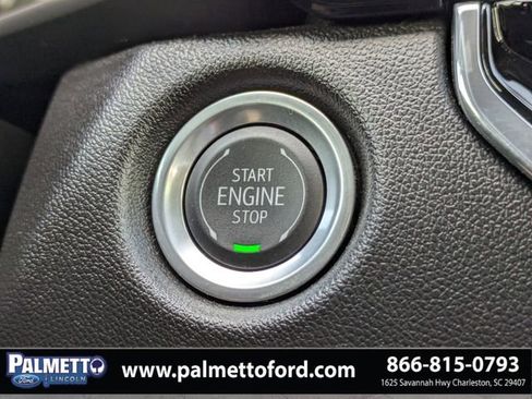 Used 2024 Chevrolet Colorado Trail Boss w/ Technology Package image 28