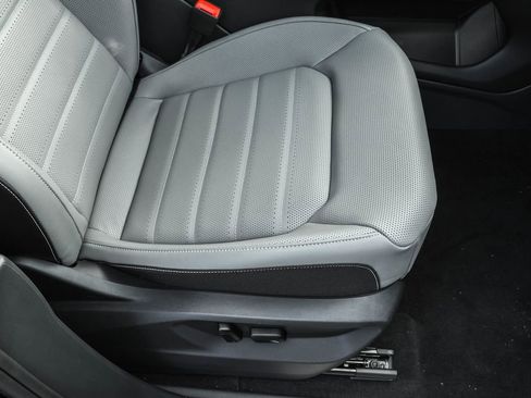 New 2025 Volkswagen Atlas Cross Sport SEL image 43