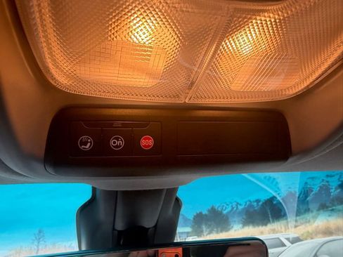 Used 2021 Chevrolet Bolt Premier image 21