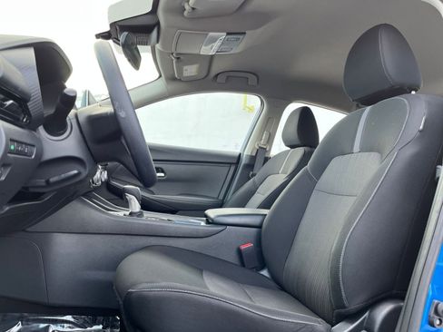 Used 2025 Nissan Sentra SV image 24