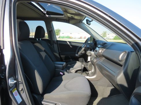 Used 2010 Toyota RAV4 Sport image 31