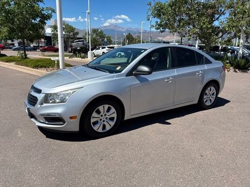 Used 2016 Chevrolet Cruze LS FWD image 3