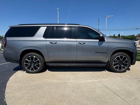 Used 2021 Chevrolet Suburban RST w/ Luxury Package AWD/4WD image 8