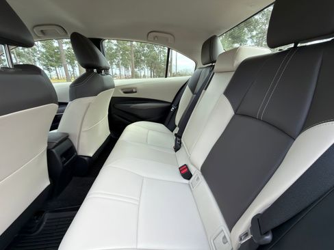 Used 2022 Toyota Corolla LE w/ Premium Interior Package image 13