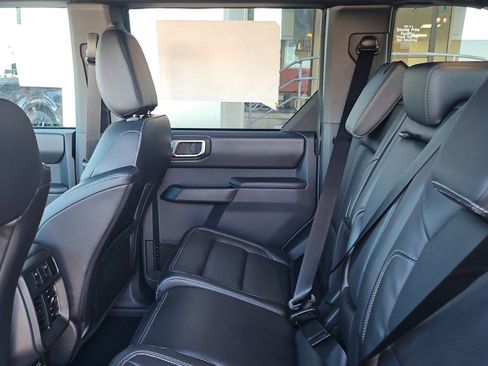 New 2025 Ford Bronco Outer Banks AWD/4WD image 9