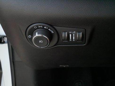 Used 2025 Jeep Compass Trailhawk AWD/4WD image 29