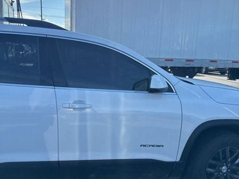 Used 2019 GMC Acadia SLT image 25