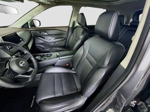 Used 2023 Nissan Rogue SV w/ SV Premium B Package FWD image 13
