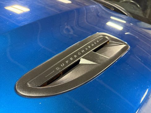 Used 2011 Jaguar XF R RWD image 12