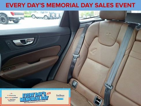 Used 2018 Volvo XC60 T6 Momentum w/ Advanced Package AWD/4WD image 18