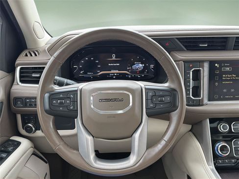 Used 2023 GMC Yukon Denali AWD/4WD image 11