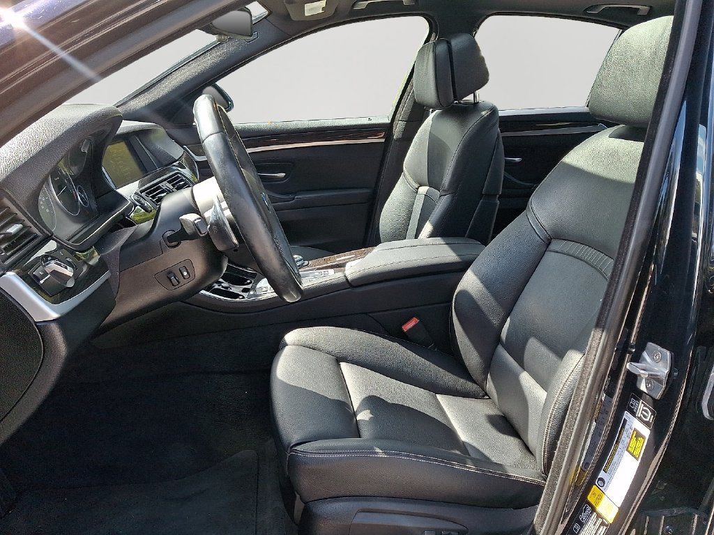 Used 2014 BMW 550i xDrive Sedan AWD/4WD image 14